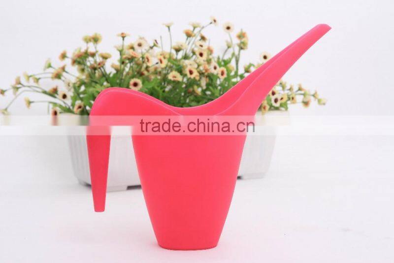 wholesale Plastic colorful 1.8L watering can for garden