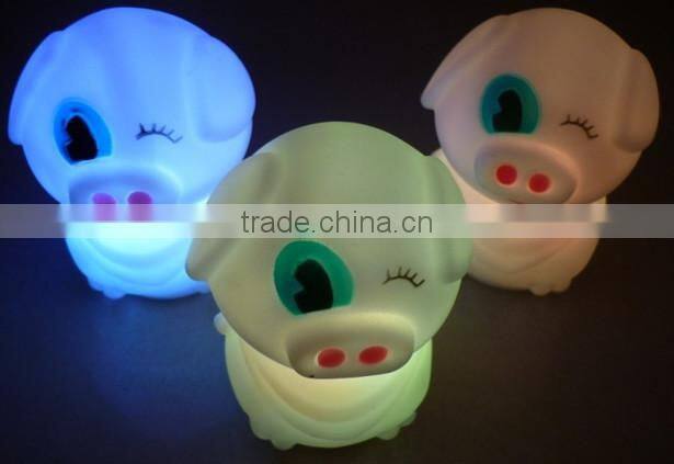 Onaroo Danny The pig Portable Night Light with Rainbow Color Change