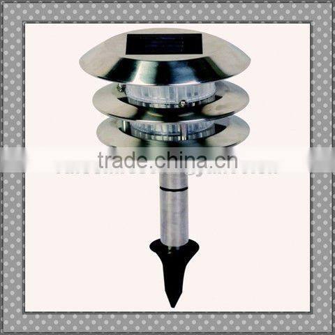 Outdoor solar lawn light