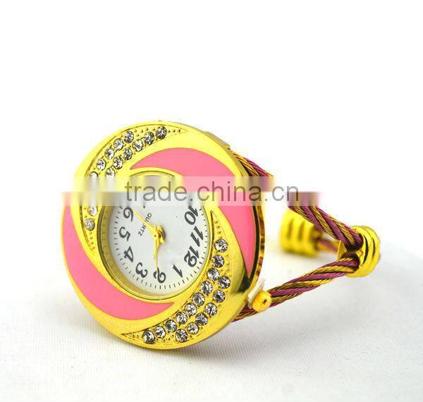 alibaba hot sell watch in spanish express beautiful crystal watch glass face bracelet watch
