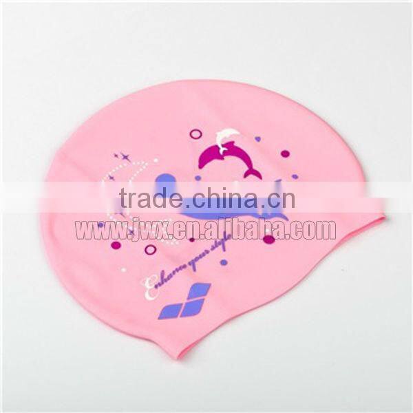 Competitive swim cap non-distortion and easy-storing