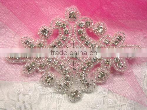 Bridal beaded rhinestone appliques to sew for wedding dresses and iron on rhinestones appliques wholesale
