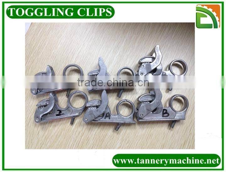 leather toggling machine clip hooking hangers clip