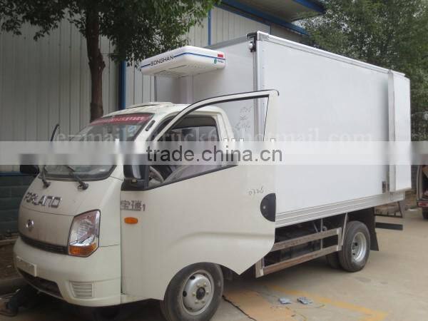 82 hp FORLAND Baorui 4*2 Mini Refrigerator Truck 2 ton