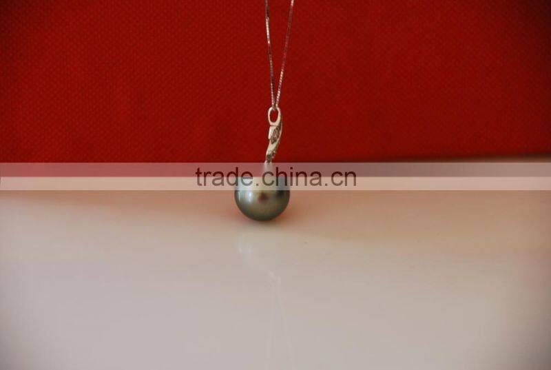 simple 9-10mm TahitIan pearl pendant designs