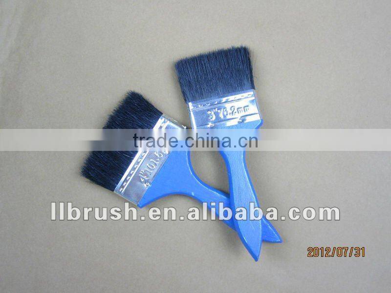 Wood handle paint brush