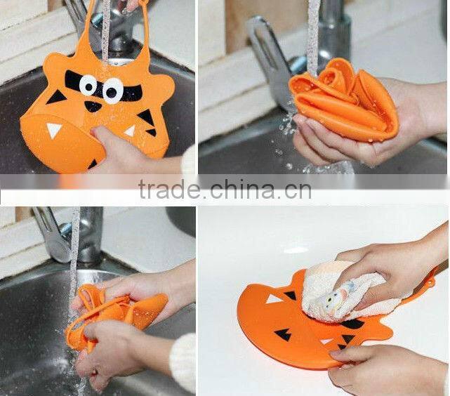 2013 silicone toddler bibs with crumb catcher