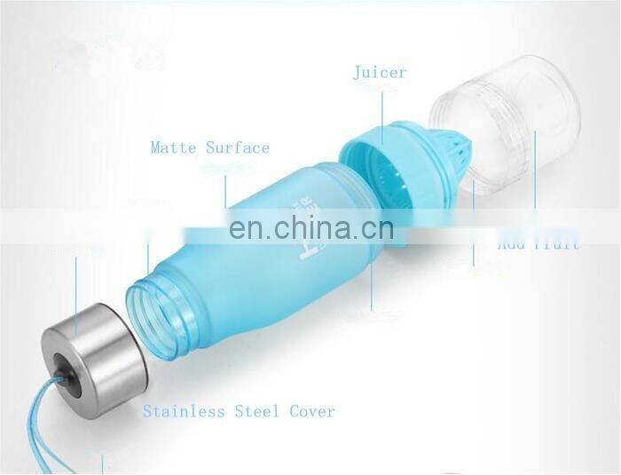 Portable H2O Fruit Infuser Water Bottle Lemon Squeezer Tumbler bottle Citrus Juicer