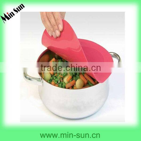 2012 The novel design and hot selling silicone pan cover made in Dongguan