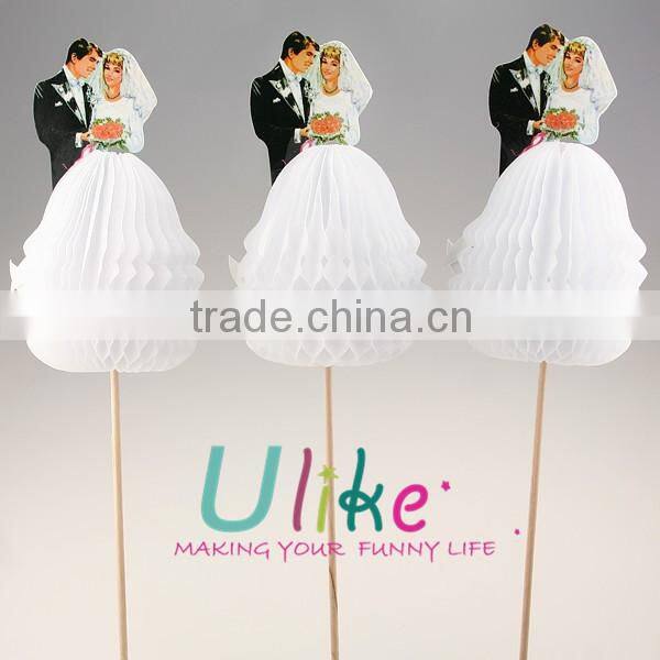 popular "Bride & Groom" honeycomb cocktail sticks decorated table