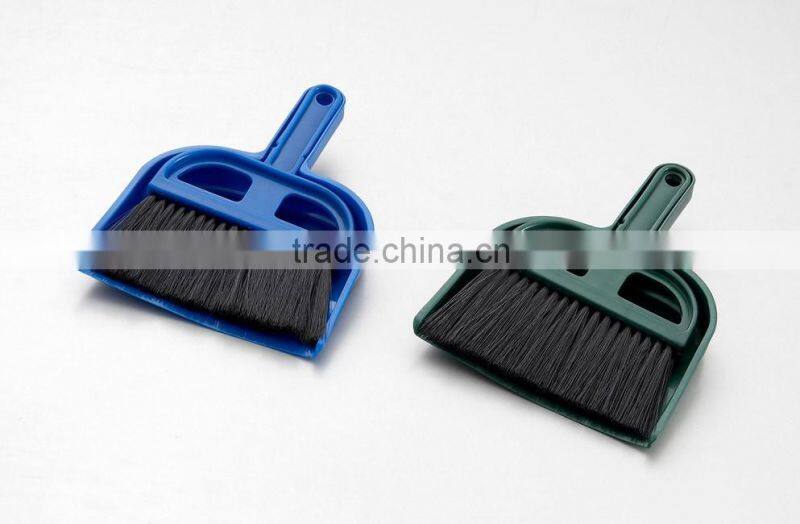 Mini Household Plastic Dustpan With Brush