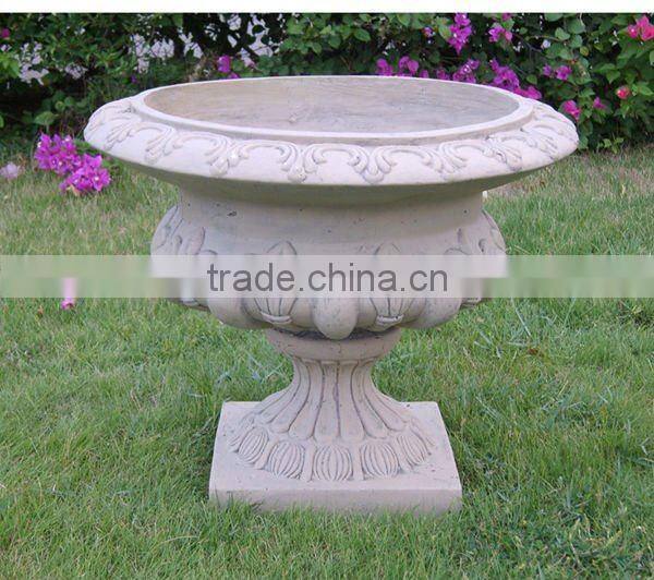 2015 popular tankshaped giant plant pots