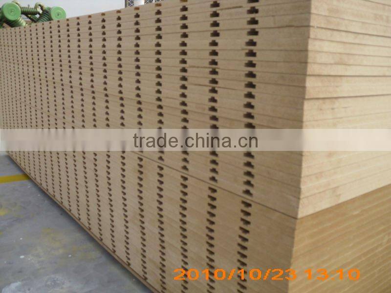 SLATWALL MDF