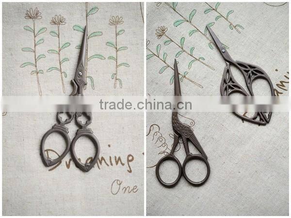 Stainless Steel Scissors Vintage European Style Plum Blossom Scissors For Embroidery