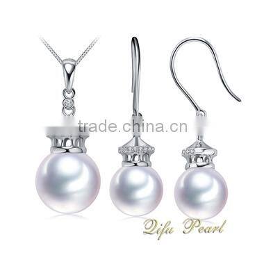 2015 Dubai Charming 18K Gold Real Nature Pearl Diamond Jewelry Set Purity And Elegance Specially For Women