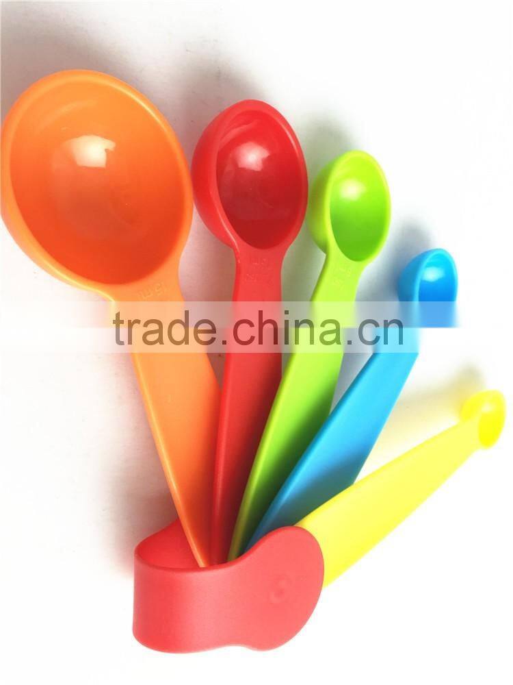 Powder measuring spoon