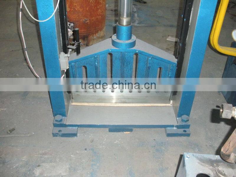 Single knife hydraulic rubber piece cutter