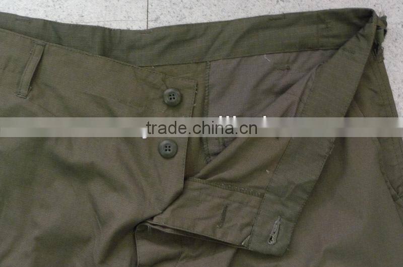 100% cotton Olive green tactical BDU uniform with button closure 4 front pockets and turn-down collar