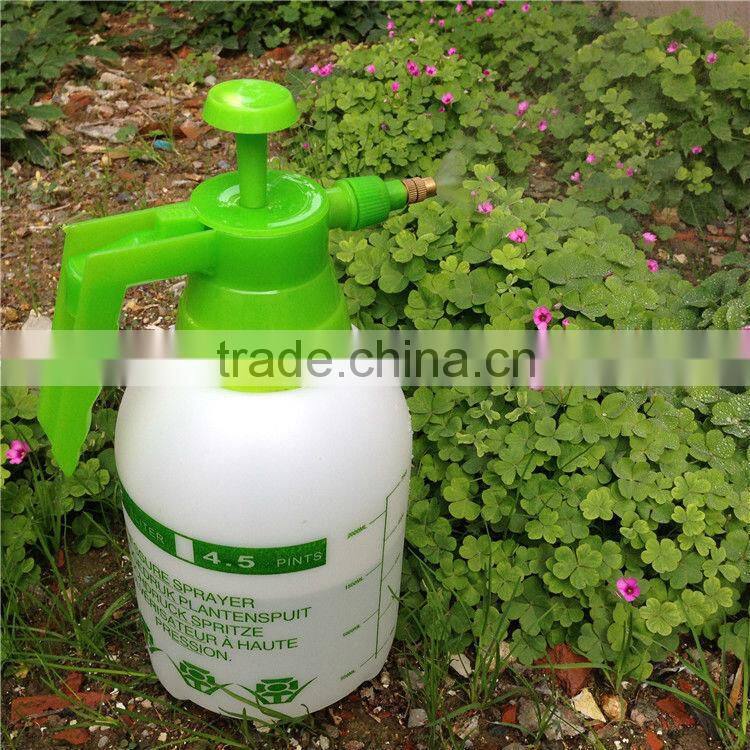 2L small manual pressure garden water sprayer