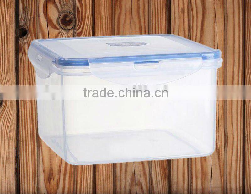 transparent plastic food container