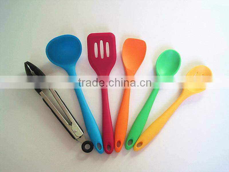 FDA food grade non stick seamless heat resistant soft silicone kitchen utensils wholesale