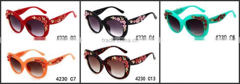 Flower Embossed Style Eyes Women Cat Eye Sunglasses