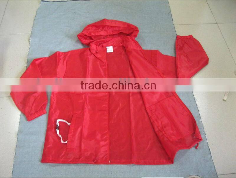 polyester/nylon windbreaker with zipper front