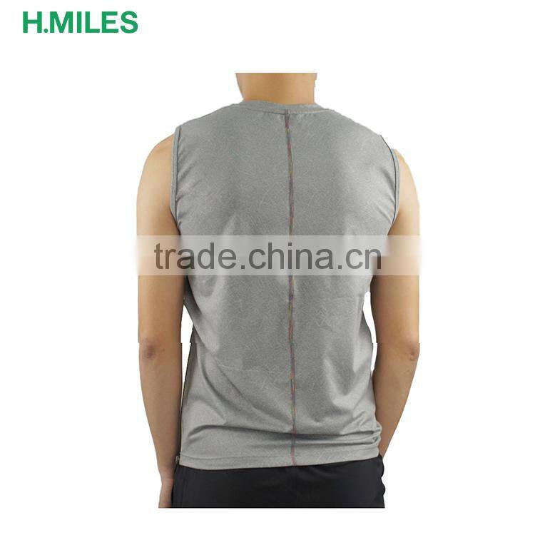 Custom athletic tank top Spandex / Polyester men running sport sleeveless t-shirt