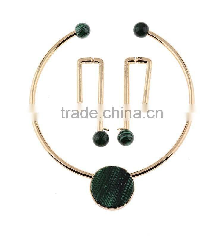 Fashionable Turquoise Jewelry Gold Choker Earrings Necklace Set