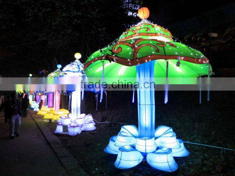 green street lantern