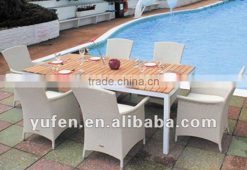 4pcs rattan wicker restaurant table and chairs for sale