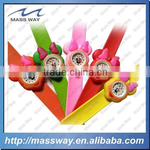 customized fashion kids popular cartoon silicone slap watch