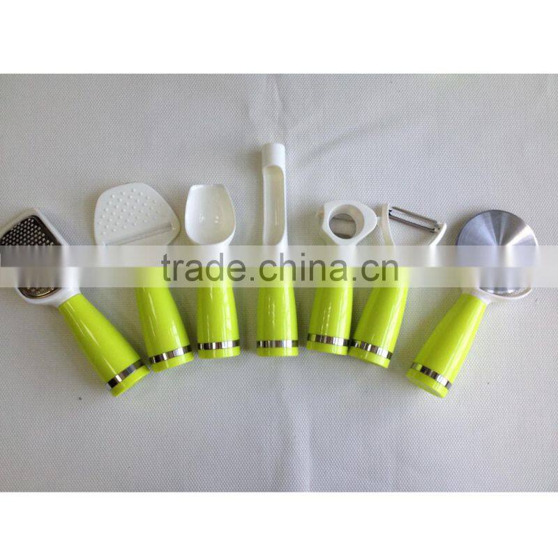 7 Components Eco-friendly Kitchen Utensil Set With Stand