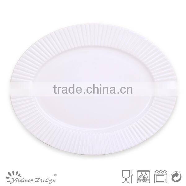 Delicate White Color Emboss Ceramic Dinner Set With Vertical Stripe Decoration