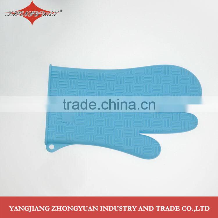 Silicone household oven glove with non-skid vein