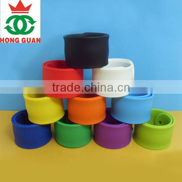 China factory customized design personalized high quality sillicone slap wristband