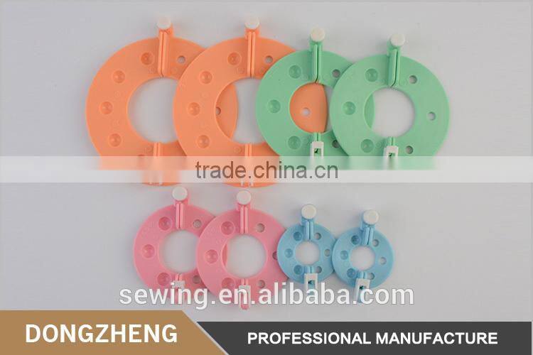 High quality round mixed plastic pom maker knitting needle set for hat scarf glove