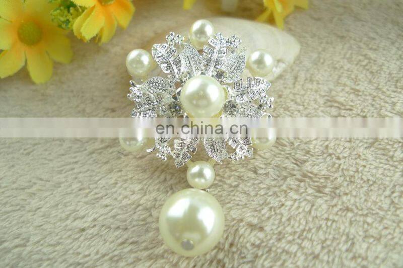 2015 peacock design rhinestone brooch with pin for decoration