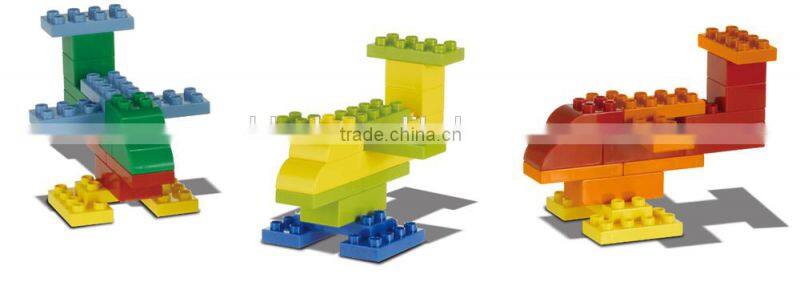 Life and structure with 440 pcs brick accessories