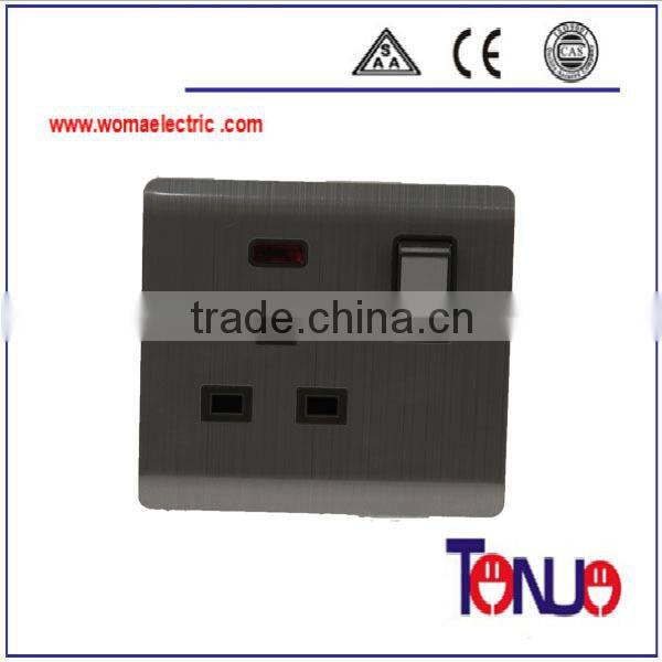 British style 13A wall switch socket with light