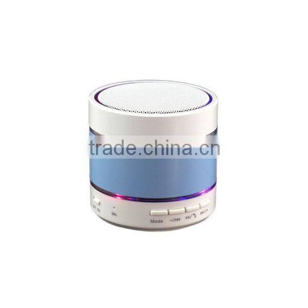 Hang buckle mini bluetooth speaker for outdoor sports pen drive speaker