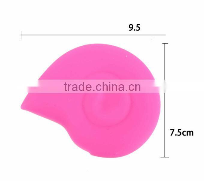 Creative Portable Silicone Maple Leaf Shape Pocket Cup for Camping Hiking Home Use