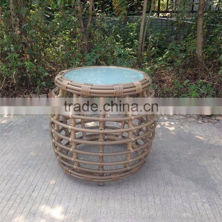 Round wicker furniture tea side table