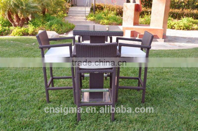 2017 Trade Assurance High Quality Guaranteed PE Rattan Resin Wicker Glassic table set for garden and patio