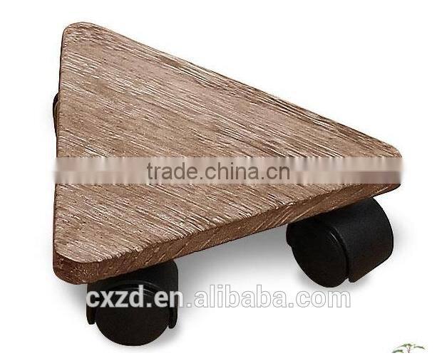 Wooden mat with wheels for your flower pot