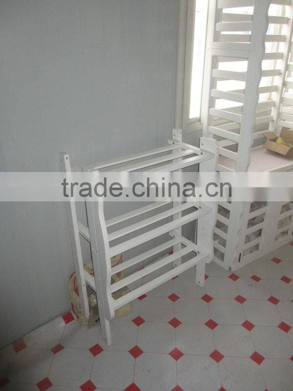 Qing dao solid wood baby crib baby cot bed