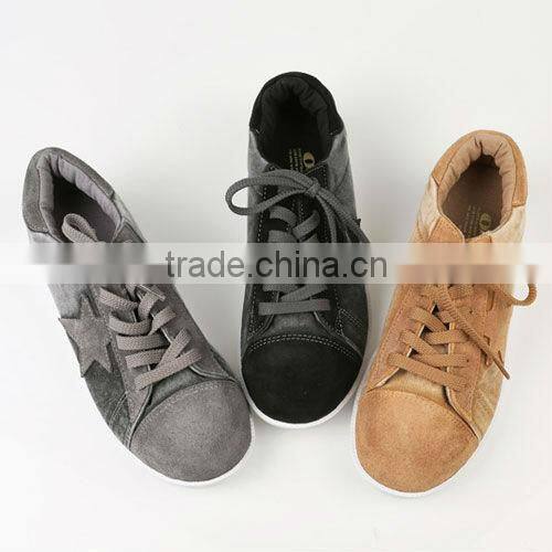 2ssg0529 Lace up snekers