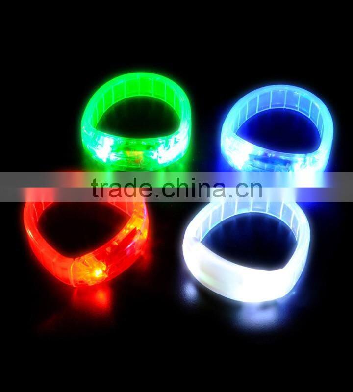Soft PVC cheap promotion bracelet Hot sale LED light up bangles party concert decoration