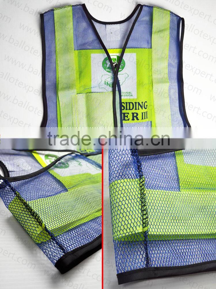 high visibility and good warning reflective safety vest