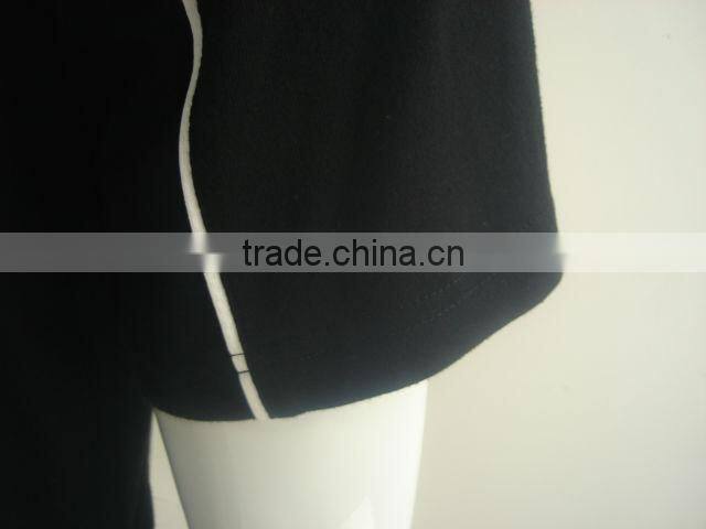 High Quality Mens Custom Made Cool-looking but Cheap T-shirt that made of 100% cotton with Custom Emb Logo Welcomed